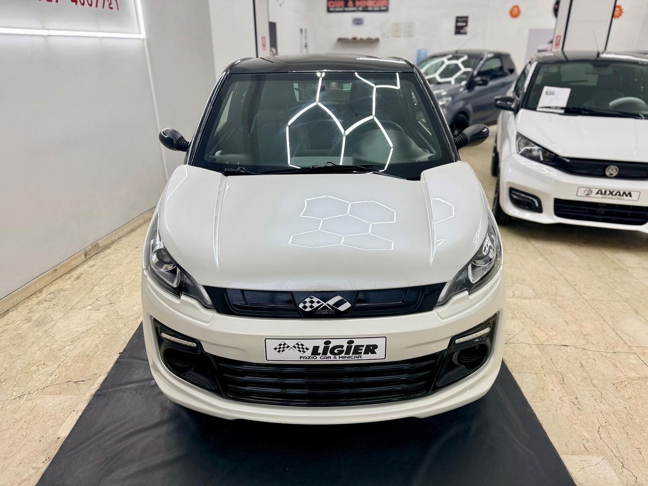 Ligier JS 50 Black & White