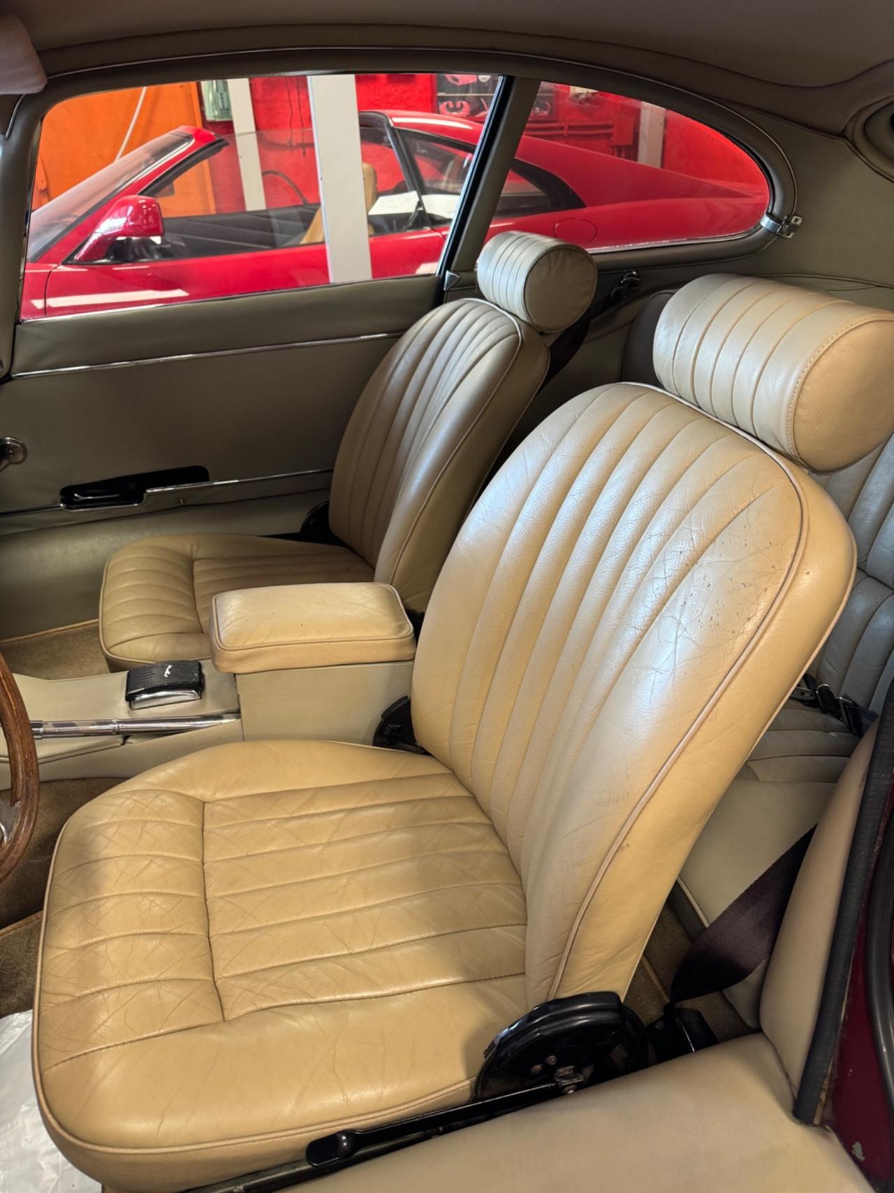 Jaguar E-Type 4.2 Coupe PERMUTE