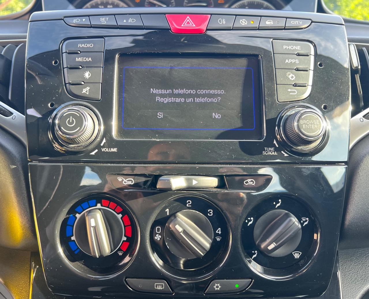 Lancia Ypsilon 1.3 MJT 95 CV 5 porte Platinum