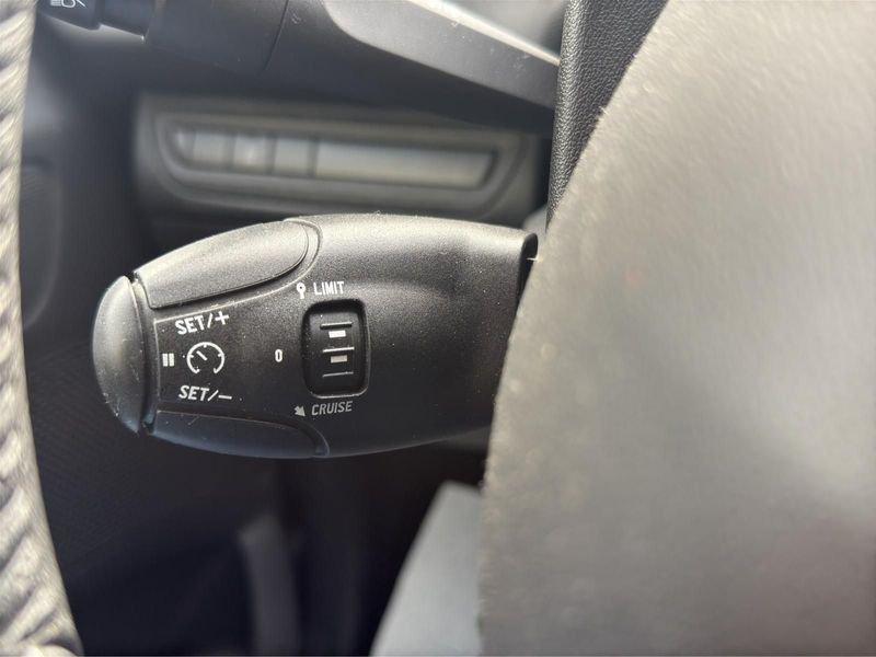 Peugeot 208 208 5p 1.2 PTech 82cv Active