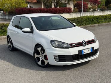 Volkswagen Golf GTI 2.0 TSI 3p.
