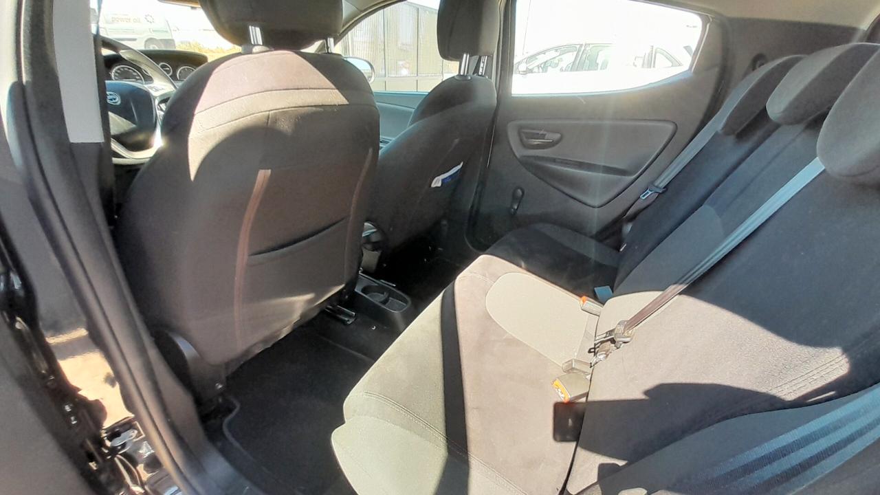 Lancia Ypsilon 1.2 69 CV 5 porte GPL Ecochic Elefantino