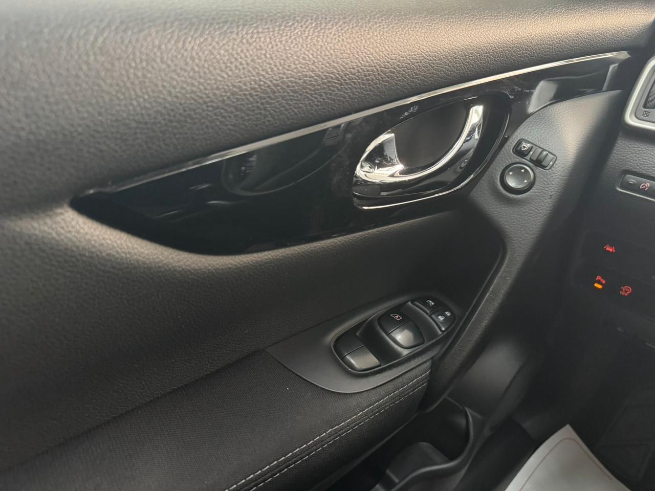 Nissan Qashqai N-Connecta /1.5 dCi 110CV/2017/TETTO