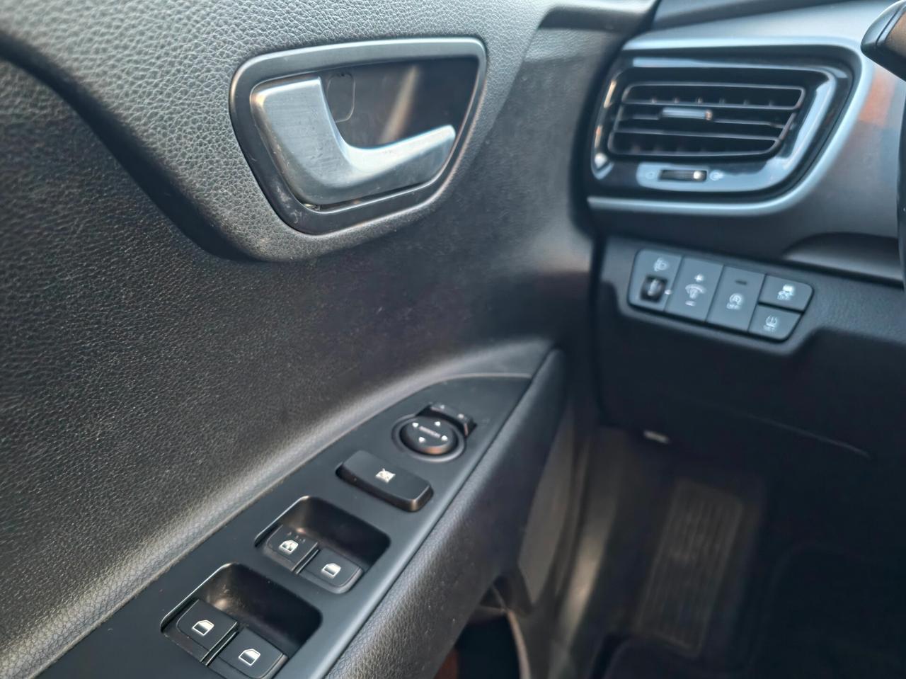 Kia Stonic 1.0 T-GDi 120 CV MHEV DCT GT Line 2020-E6 Automatico