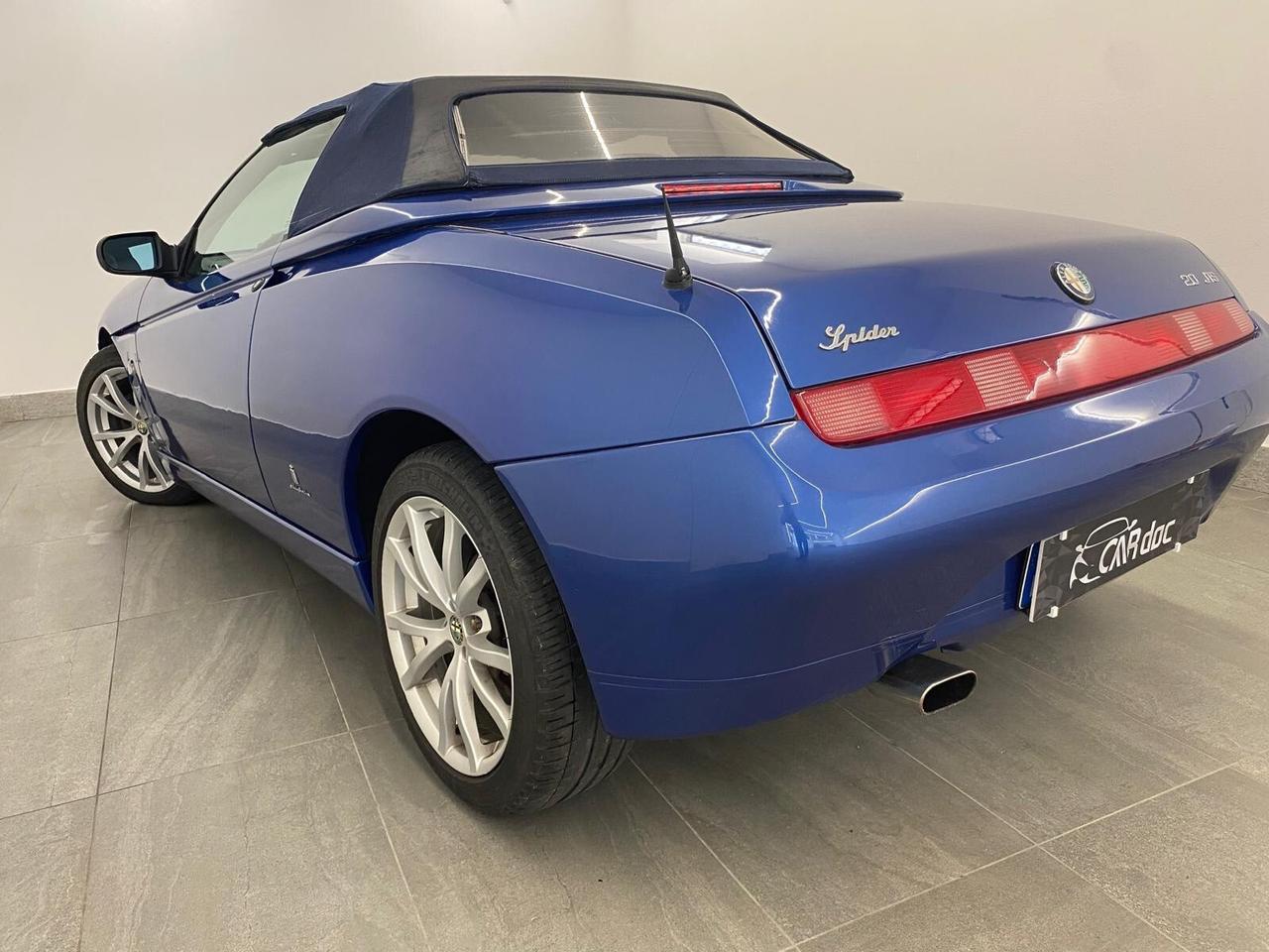 Alfa Romeo GTV Blu Reims