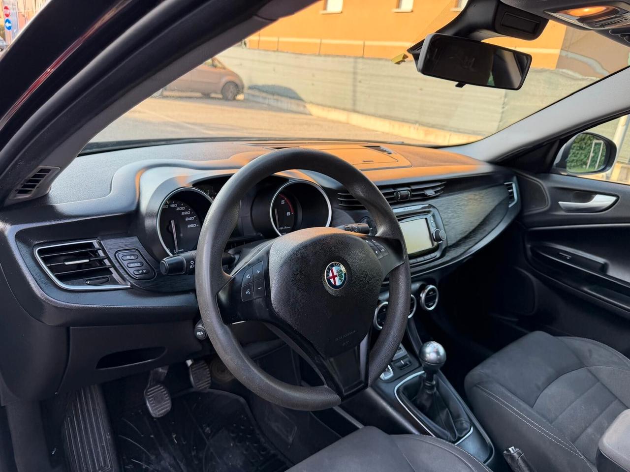Alfa Romeo Giulietta 1.6 JTDM - NEOPATENTATI - 12 MESI DI GARANZIA -