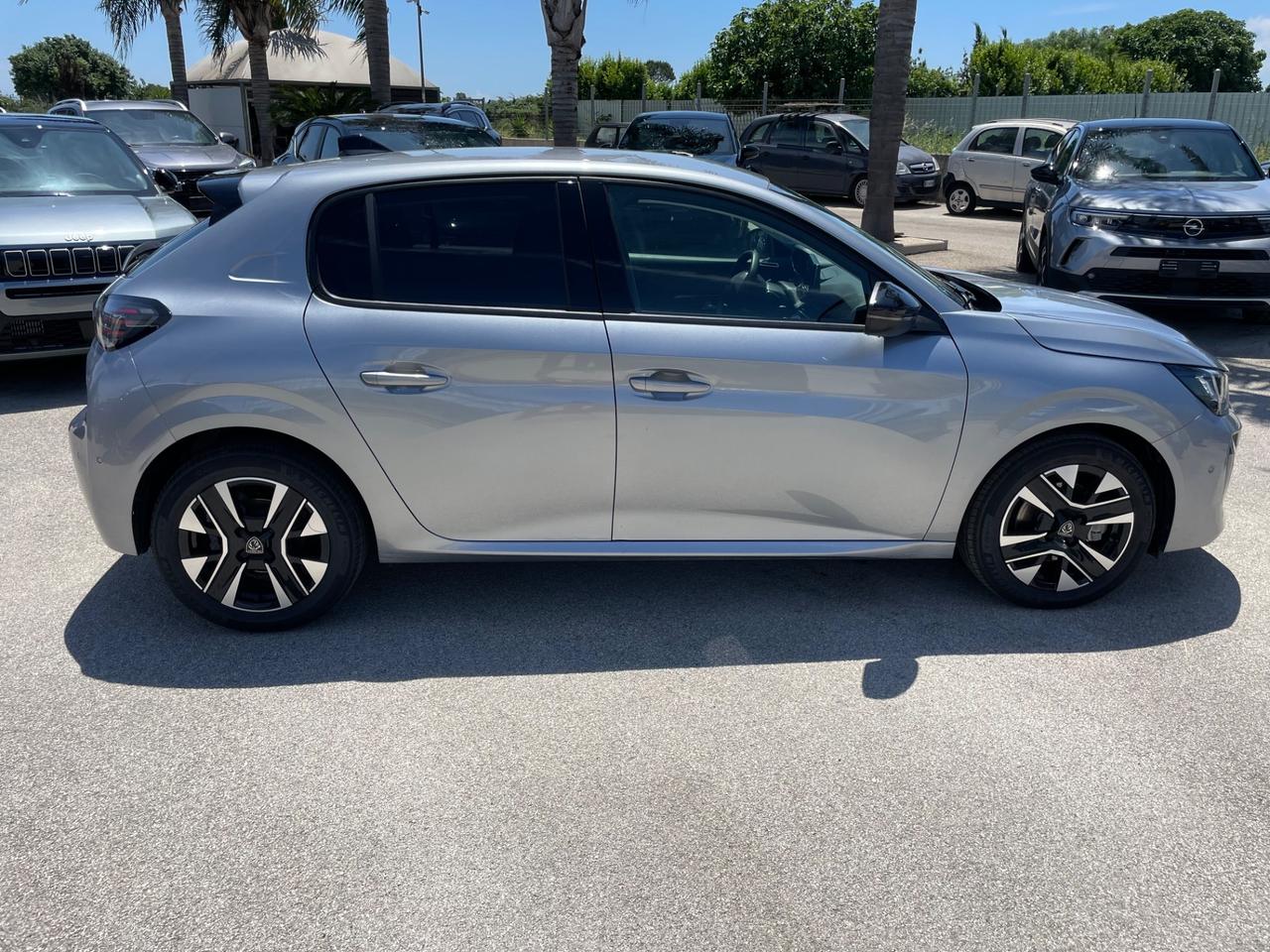 Peugeot 208 Allure 100cv a*f*f*a*r*e