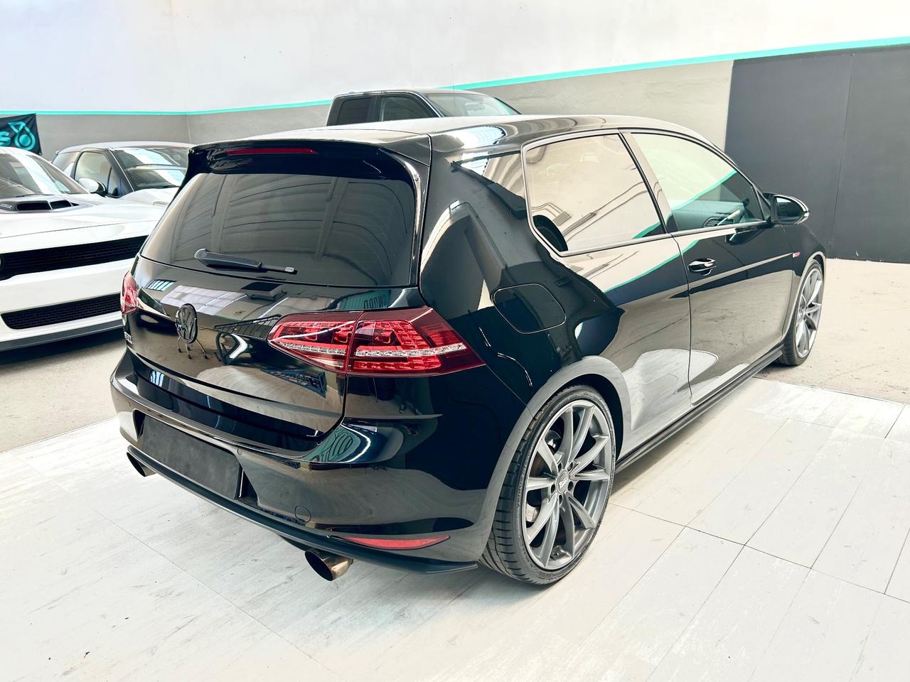 Volkswagen Golf GTI 2.0 TSI 3p.