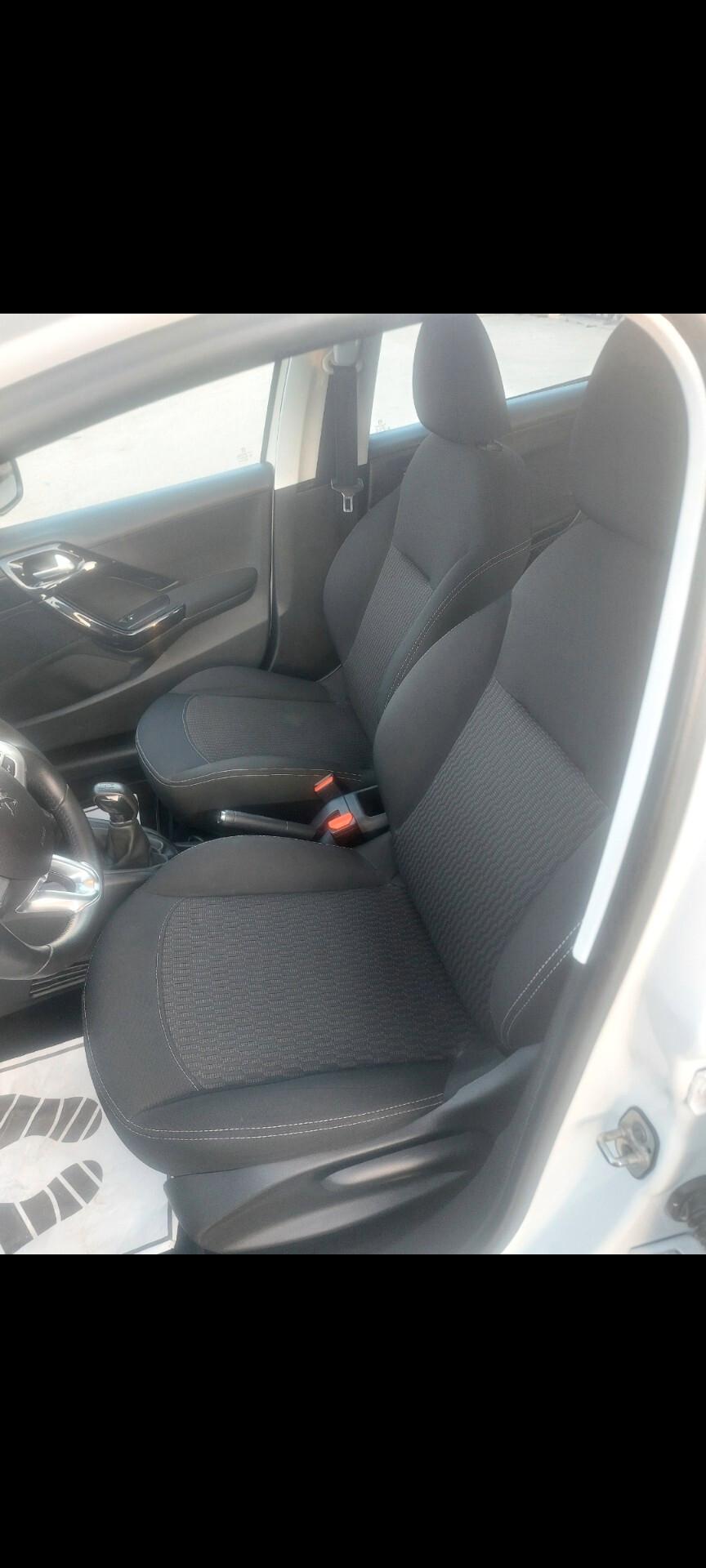Peugeot 208 PureTech 82 5p. GPL Active