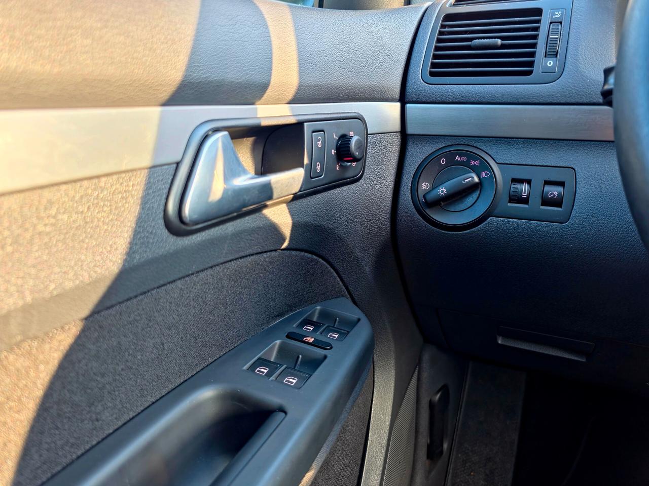 Volkswagen Touran 1.4 16V TSI 170CV DSG Highline 2008-E4 Automatico 7Posti