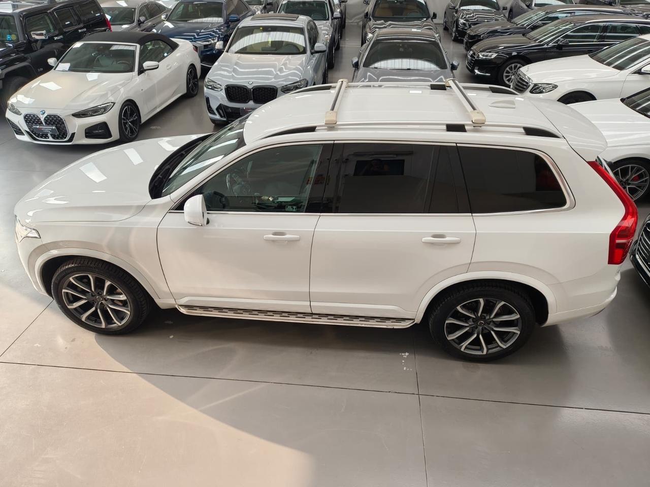 Volvo XC90 D5 AWD Geartronic 7 posti Momentum