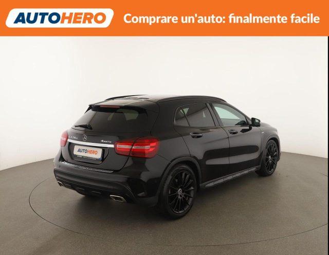 MERCEDES-BENZ GLA 200 d Automatic 4Matic Sport