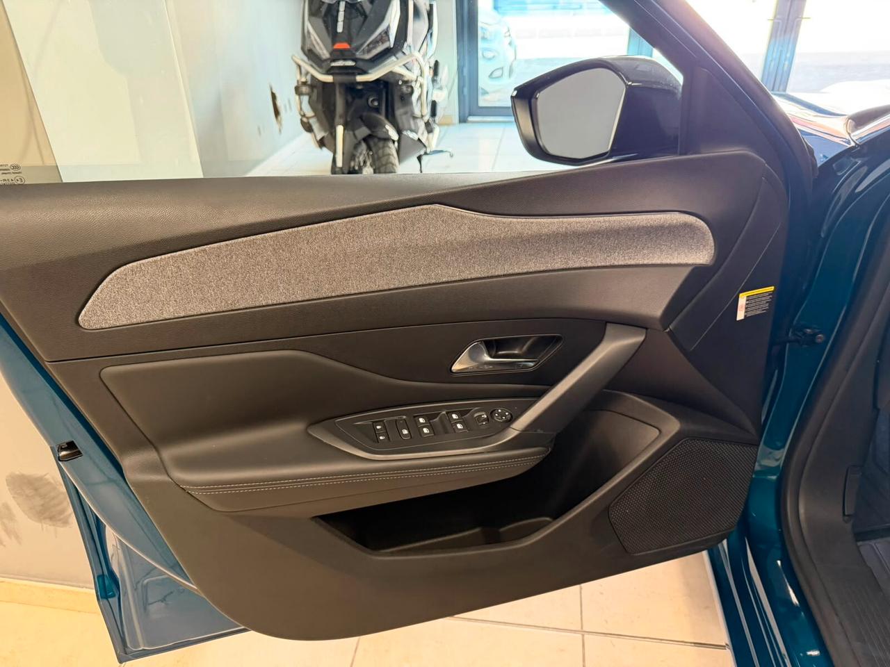 Peugeot 308 PureTech Turbo 130 S&S Allure rate da 170 € al mese