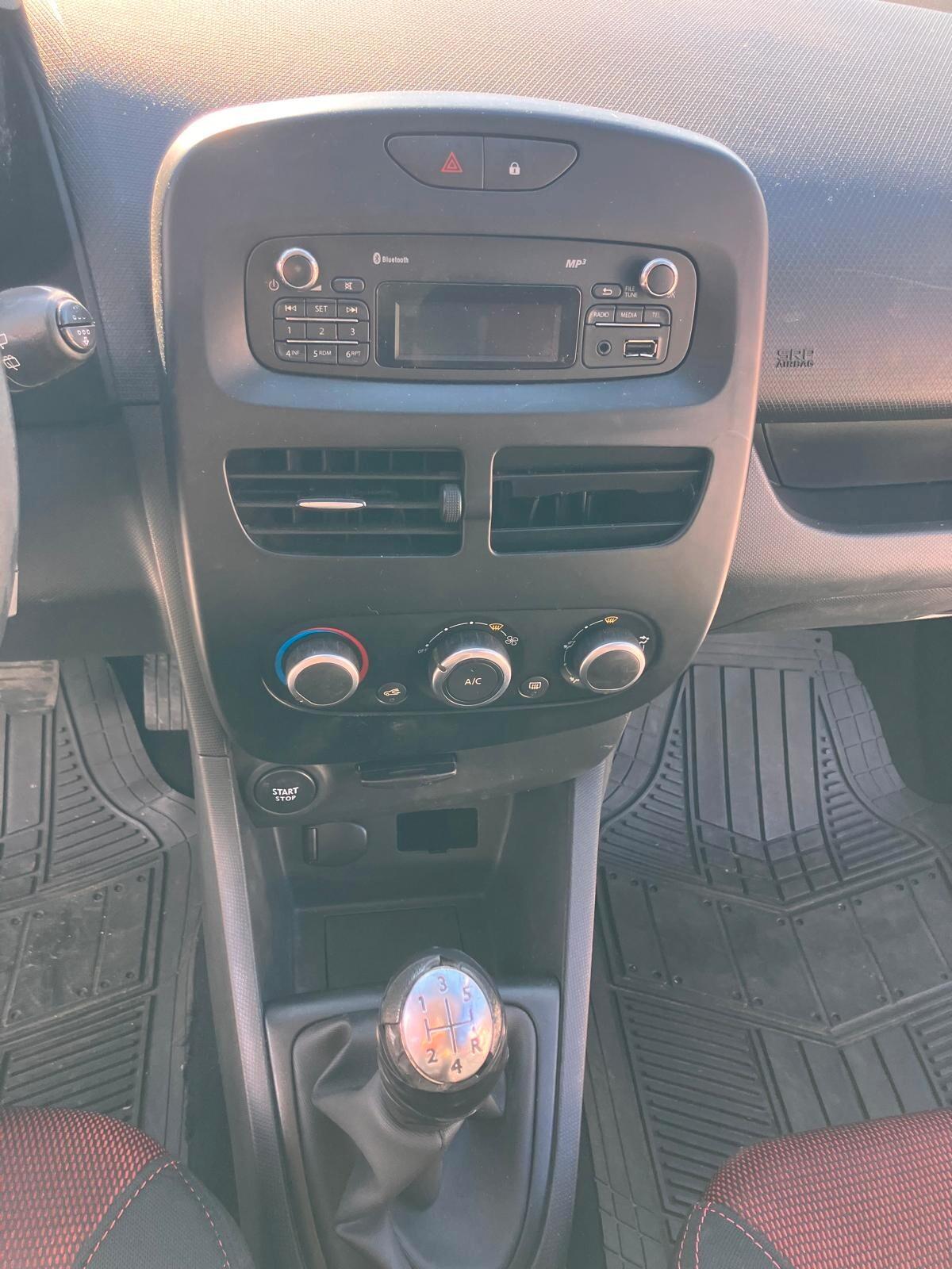 RENAULT CLIO 1.2 75cv 5 Porte Wave
