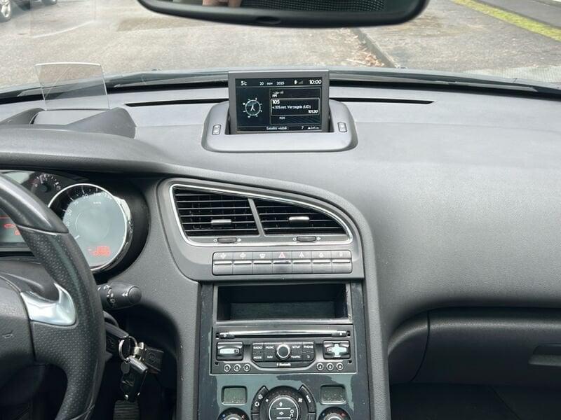 Peugeot 5008 5008 1.6 HDi 115CV Allure