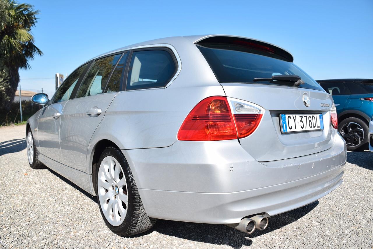 Bmw 330 330d Touring Futura navi pelle cruise sensori bt