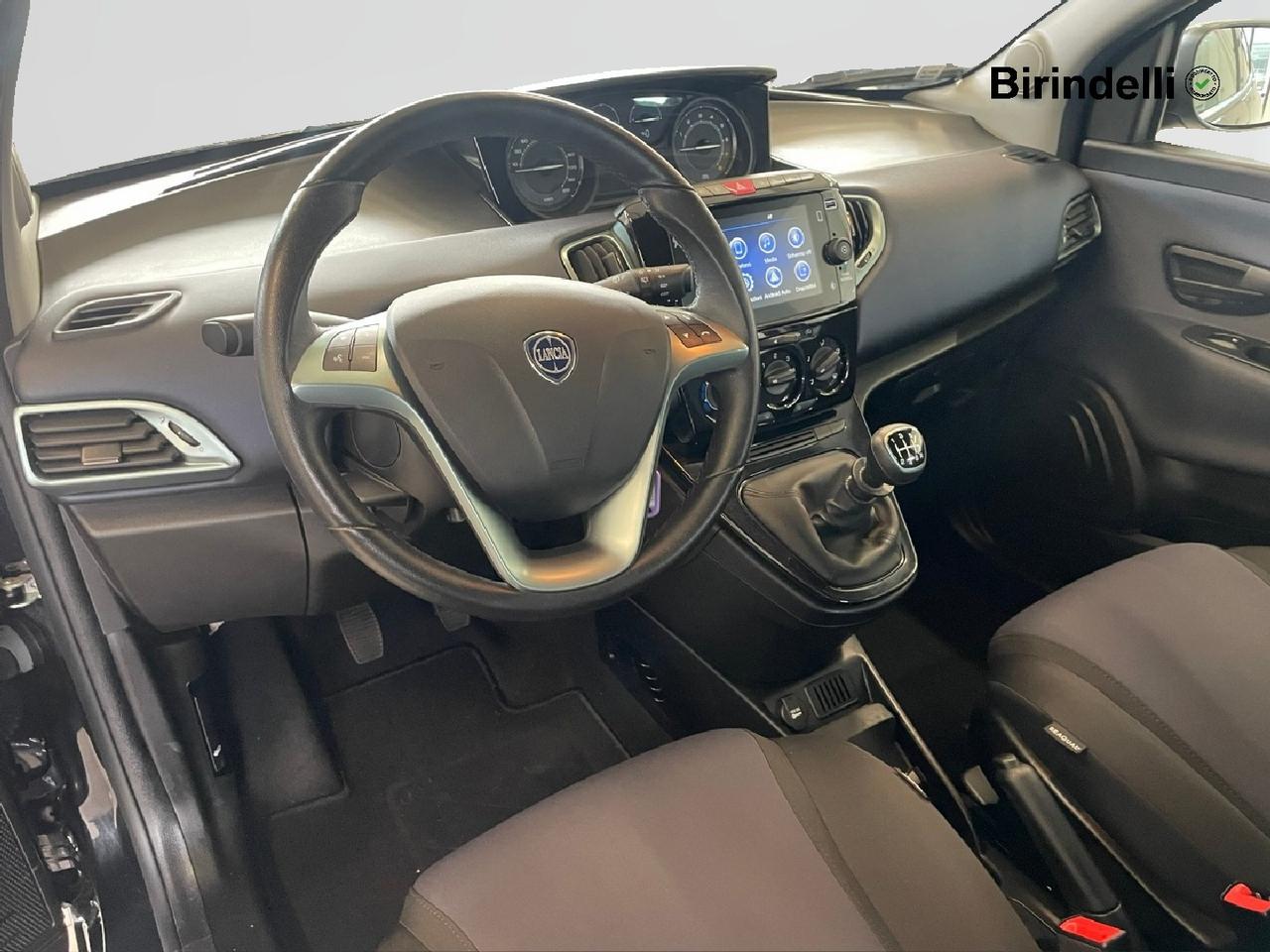 LANCIA Ypsilon 3ª serie - Ypsilon 1.0 FireFly 5 porte S&S Hybrid Silver