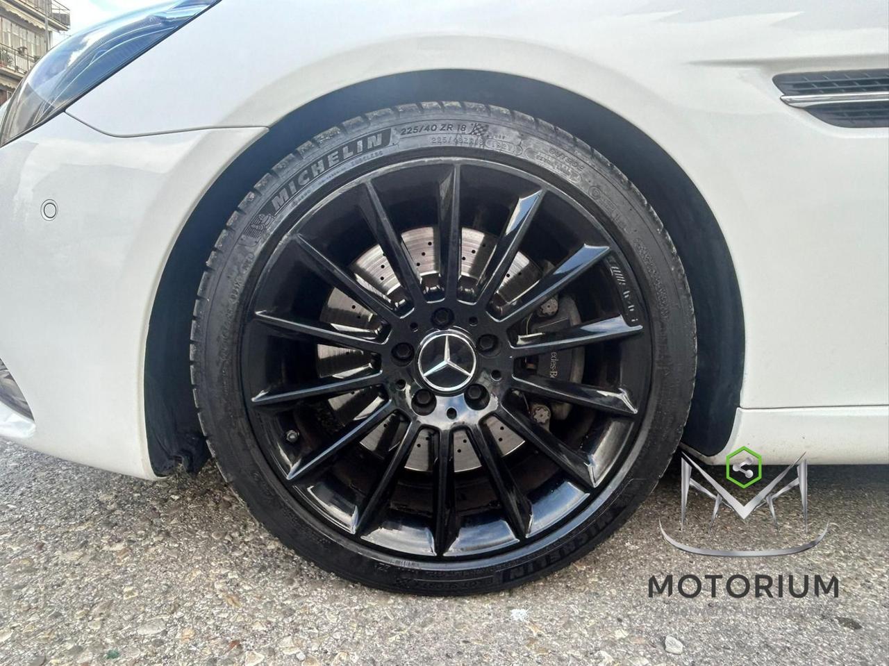 Mercedes-Benz SLC 250 D PREMIUM AMG