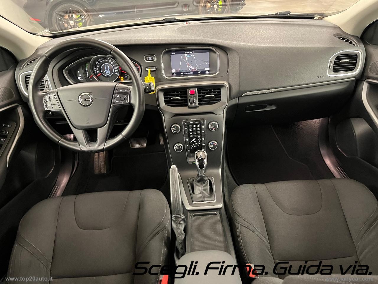 VOLVO V40 Cross Country D2 Geartronic Business