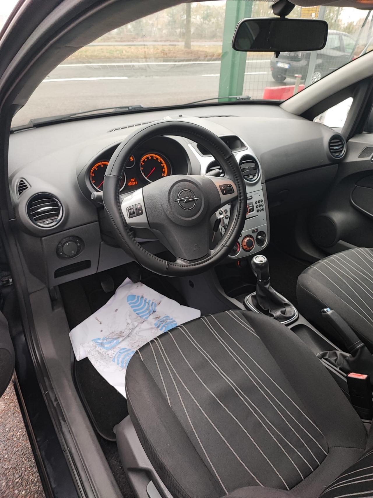 Opel Corsa 1.2 3 porte Sport