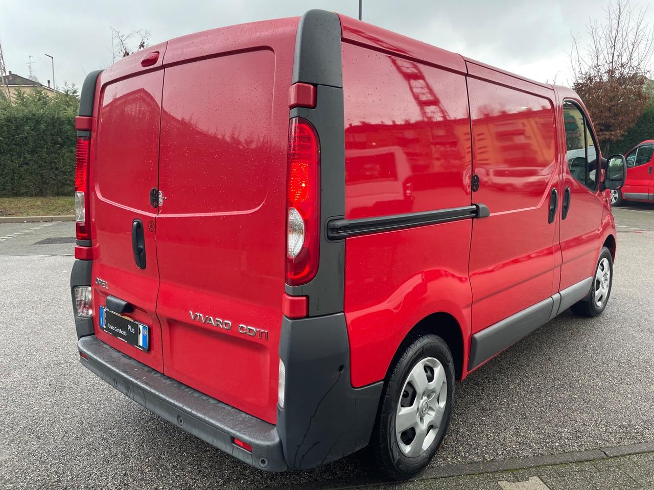 Opel Vivaro 2.0 CDTI 120CV anno 2013 pronto uso