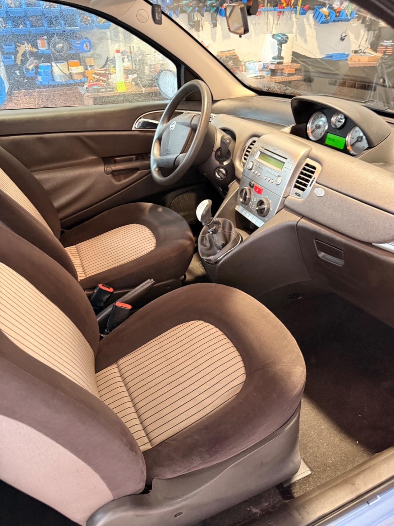 Lancia Ypsilon 1.4 Argento