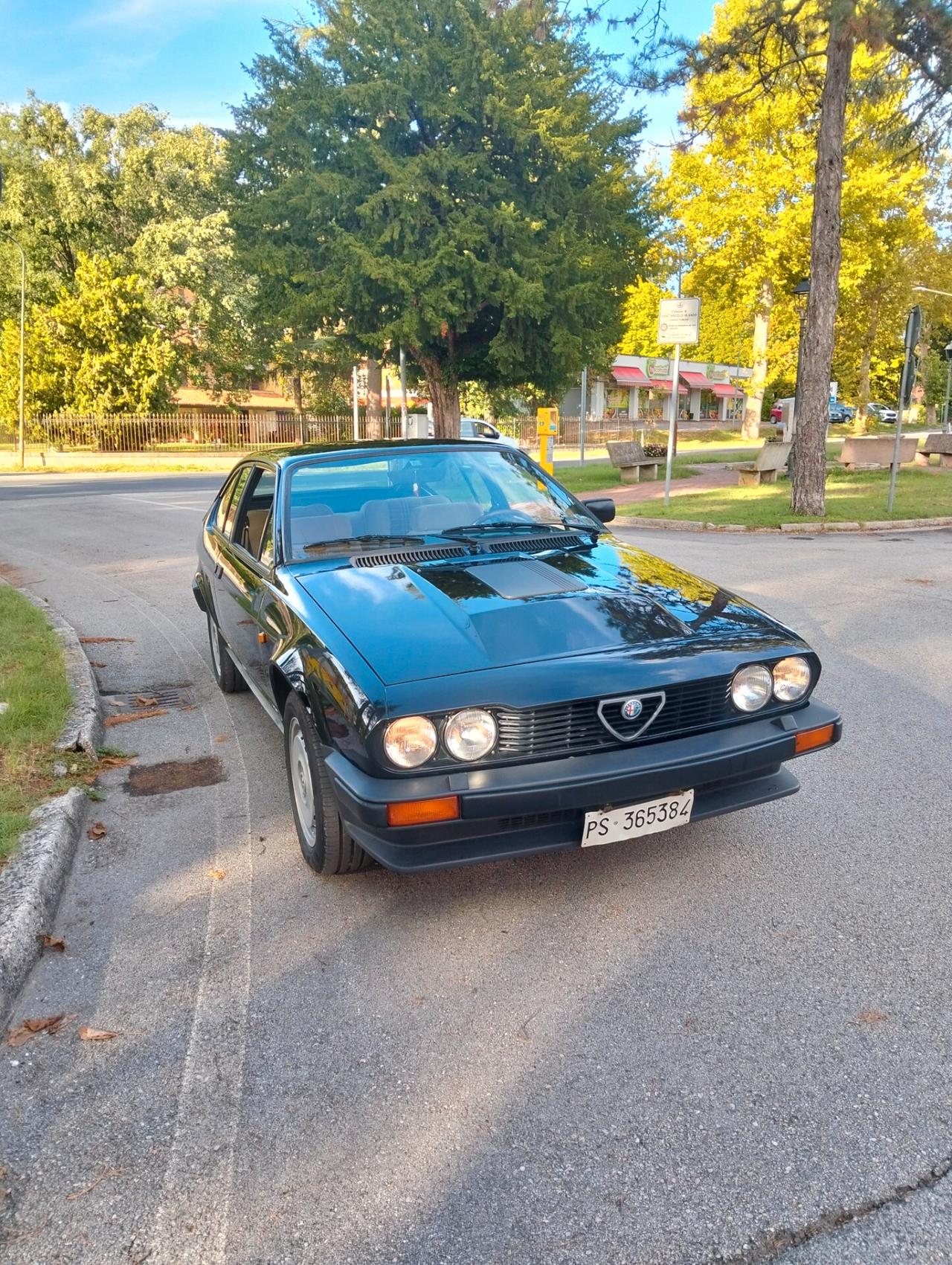 Alfa Romeo GTV 2500 v6