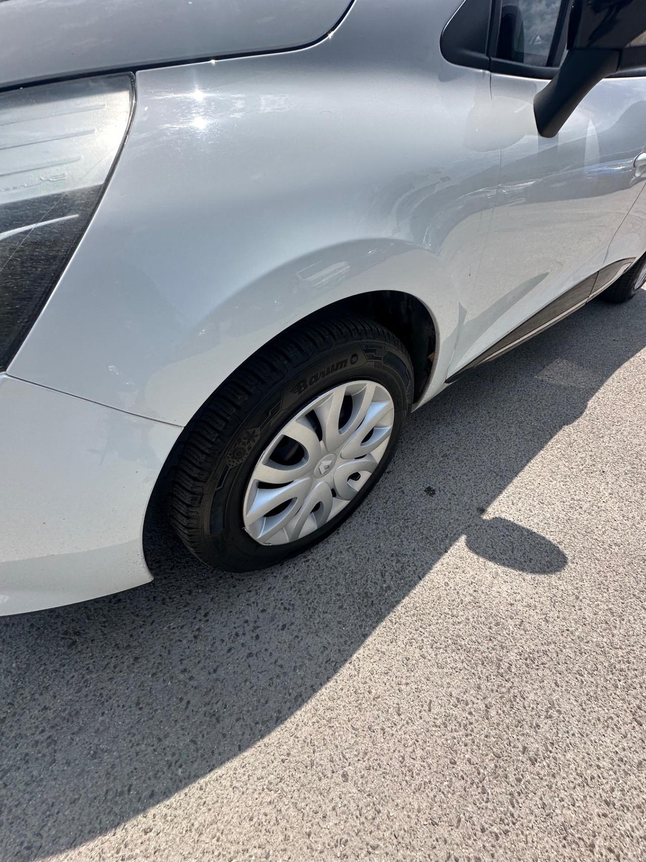 Renault Clio 1.2 75CV GPL 5 porte Costume National