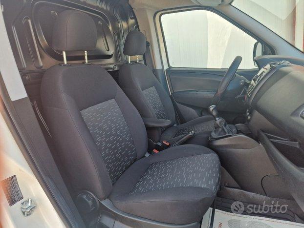 Opel Combo Life 1.3 MJT 90 CV Dynamic