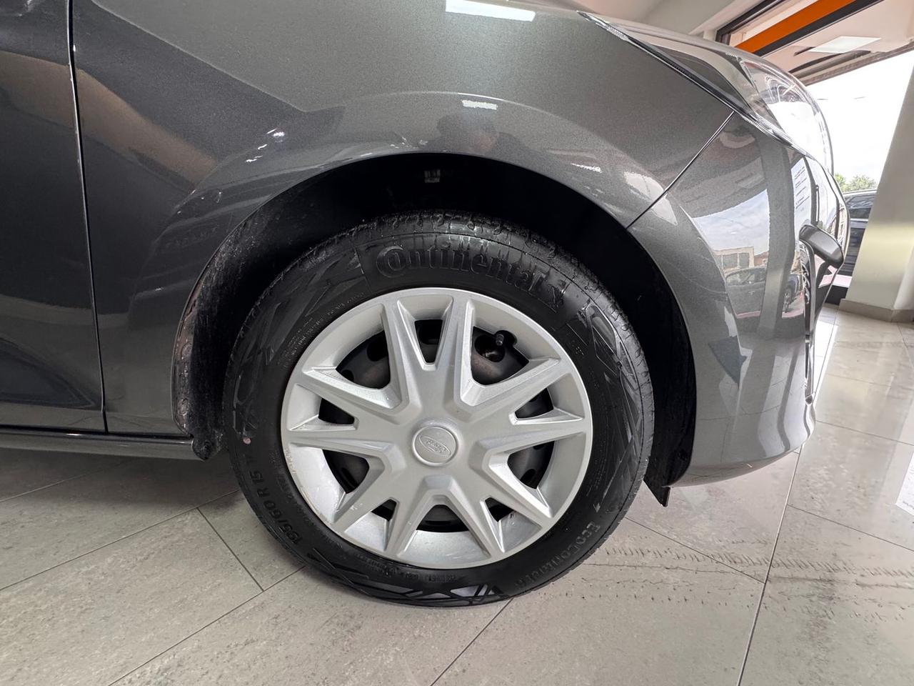 Ford Fiesta Titanium 1.1 GPL  #8006