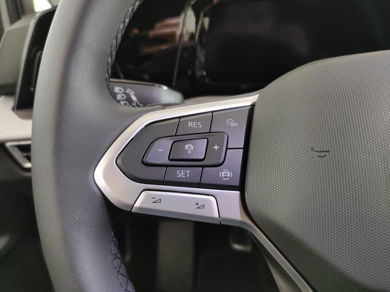 VOLKSWAGEN Golf 8ª serie - Golf Variant 1.0 eTSI EVO DSG Life