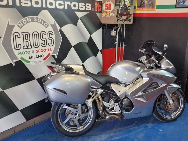 HONDA VFR 800 - ANNO 2007