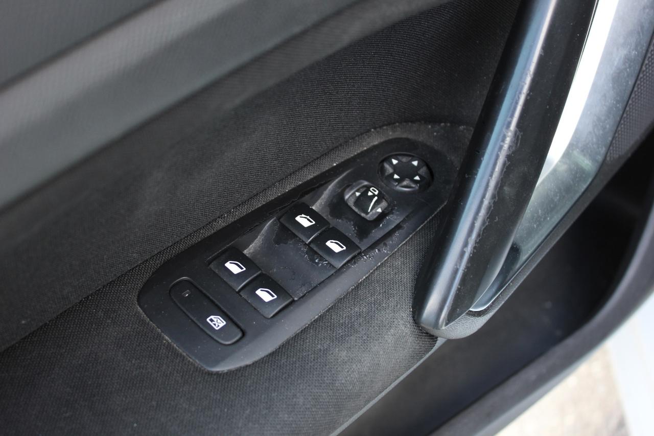 Peugeot 308 1.6 e-HDi 115 CV Allure