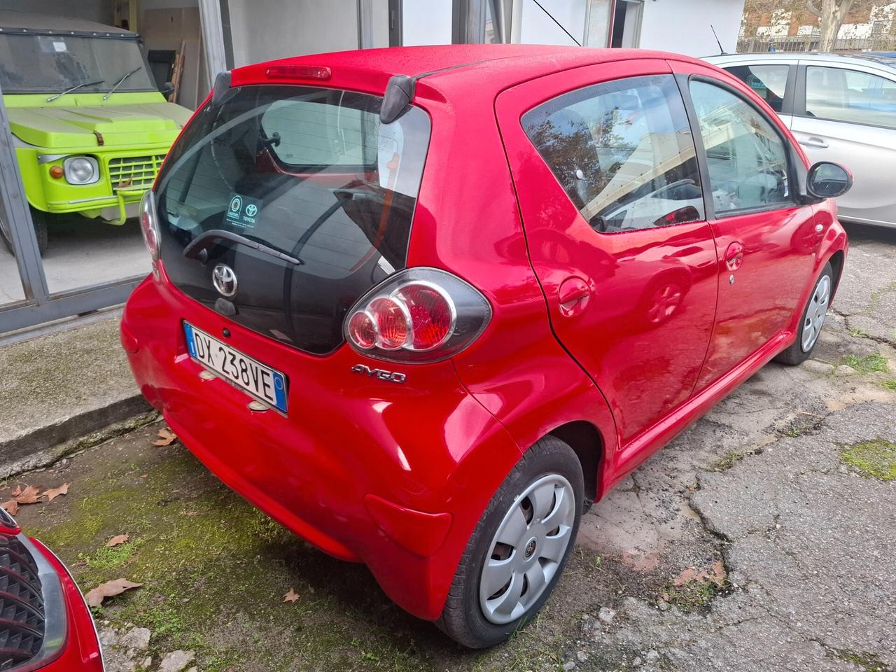 Toyota Aygo 1.0 12V VVT-i 5 porte anno 2010