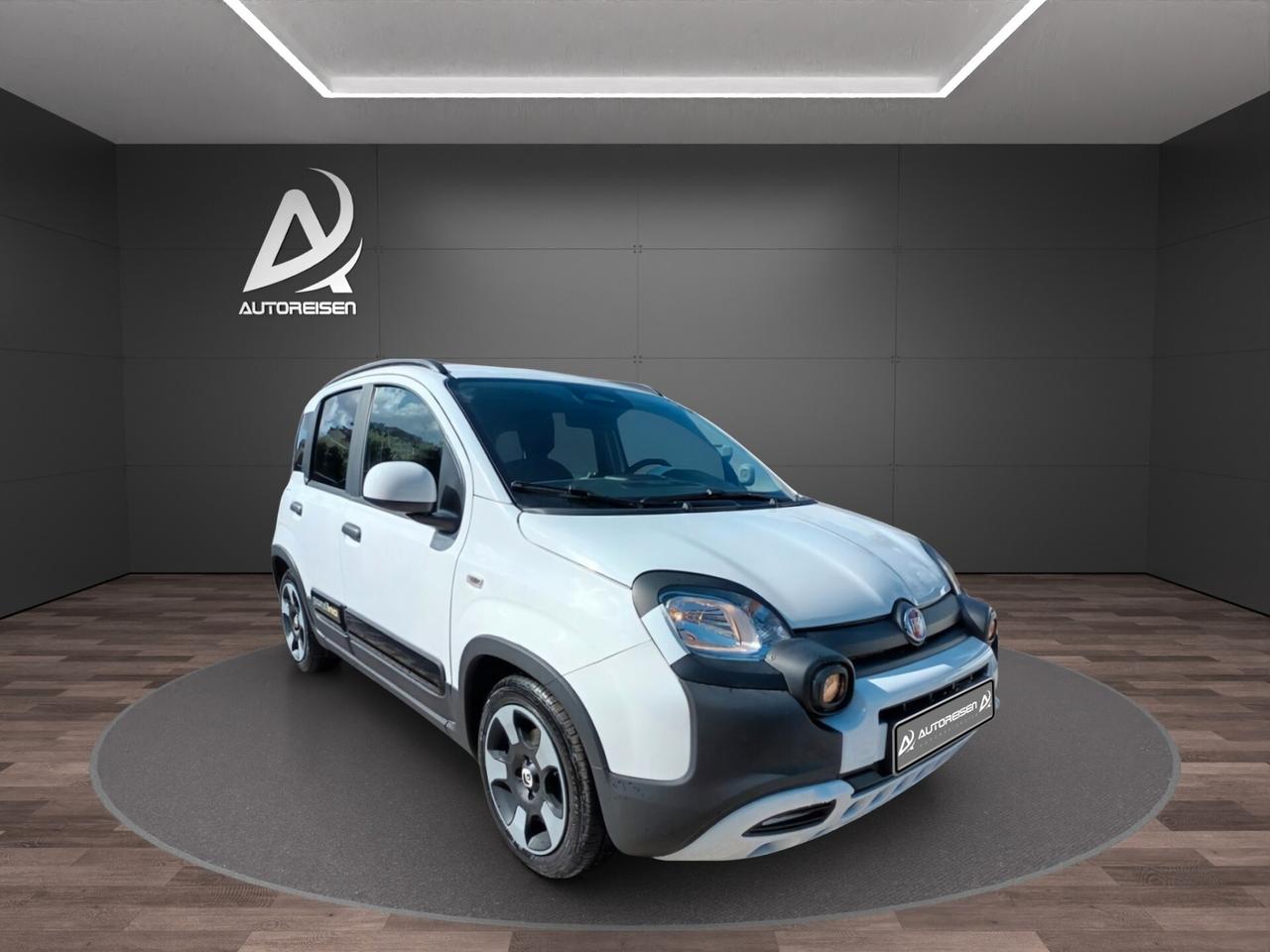 Fiat Panda Pandina 1000 HYBRID CROSS 65 CV KM 0 ITALIA