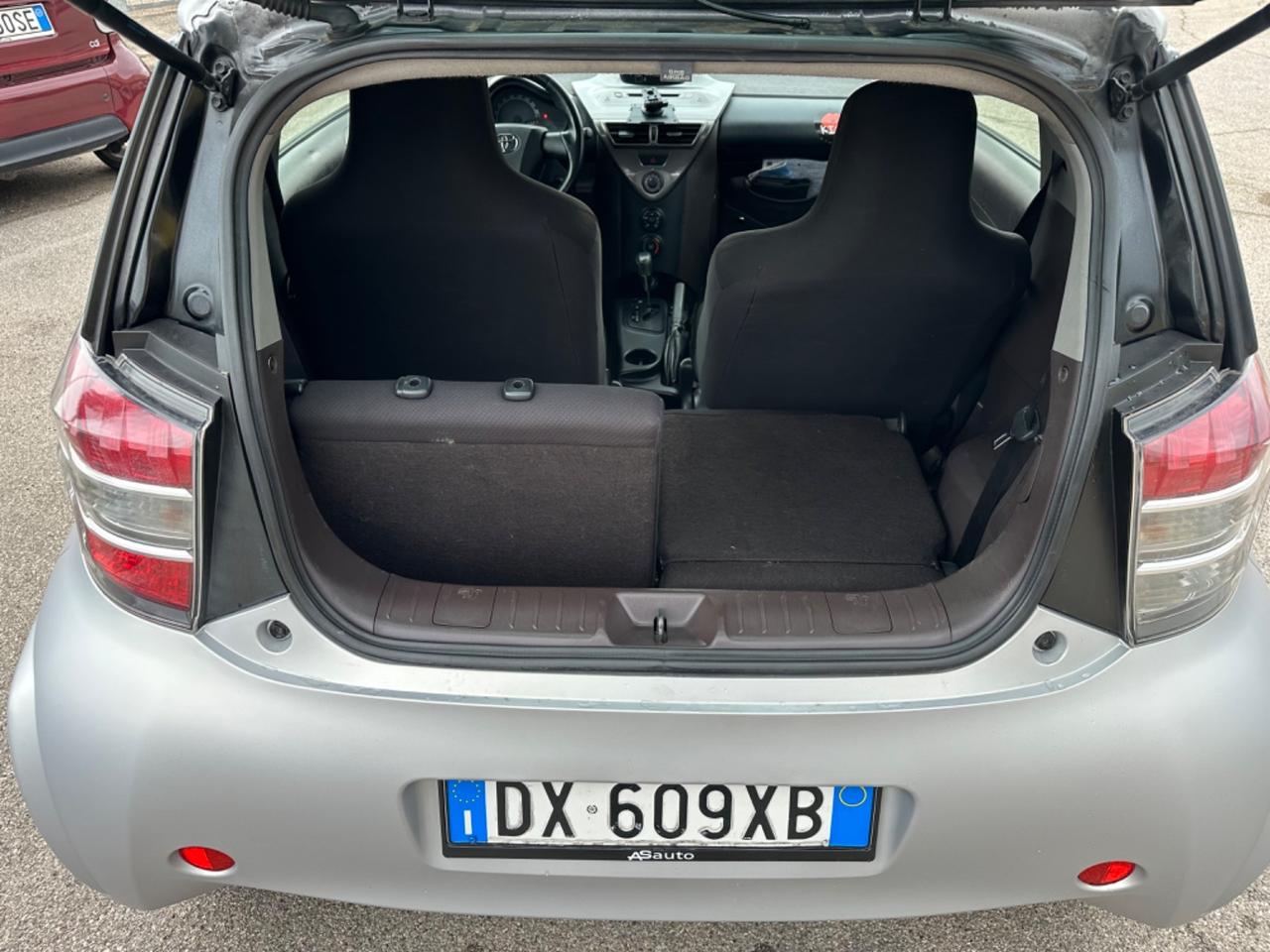 Toyota iQ 1.0 Multidrive