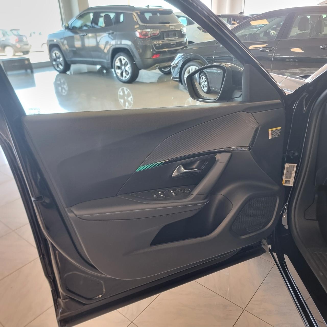 PEUGEOT 2008 ALLURE PACK 1.2 Bz 100cv Euro 6D