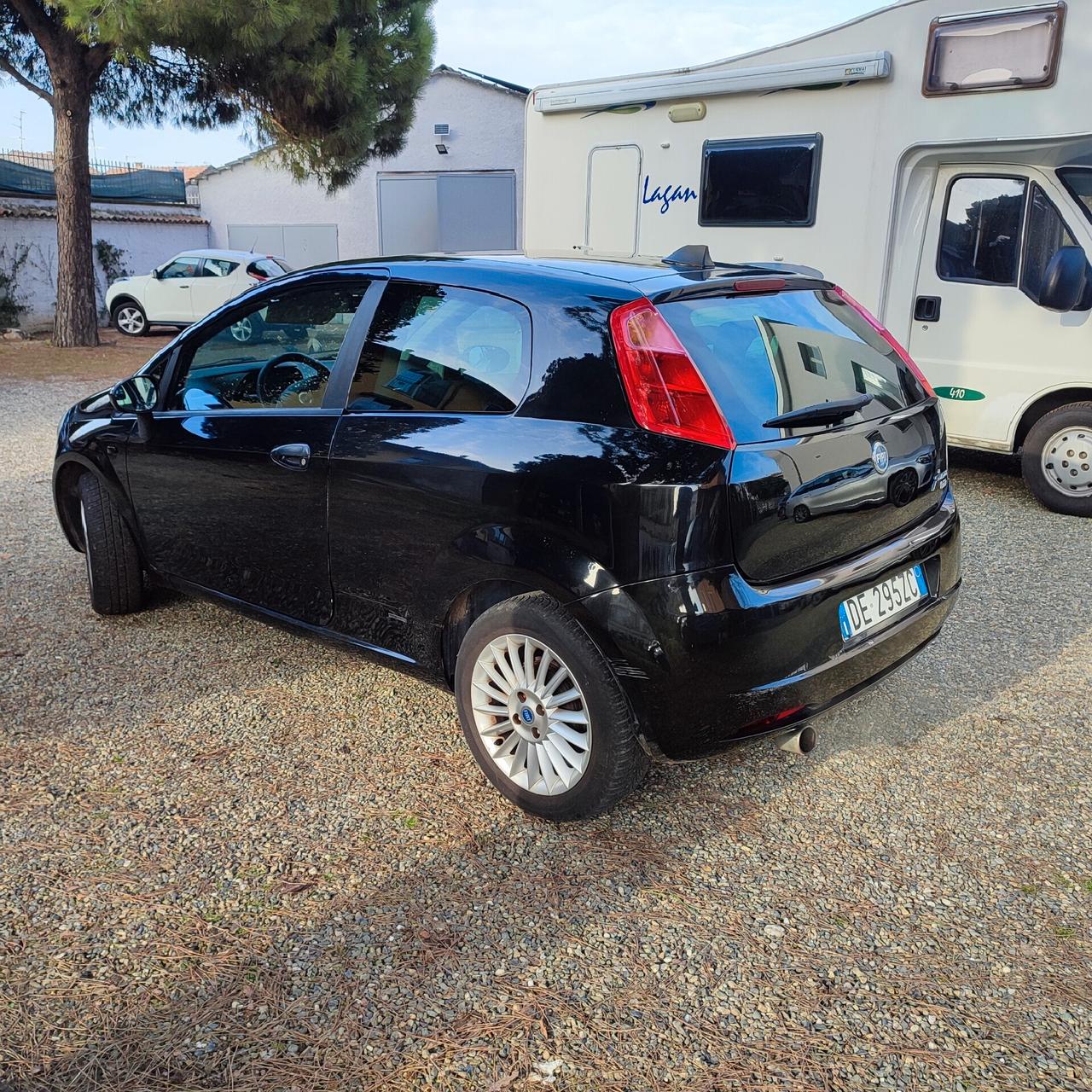 Fiat Grande Punto 1.4 Starjet 16V 3 porte Dynamic