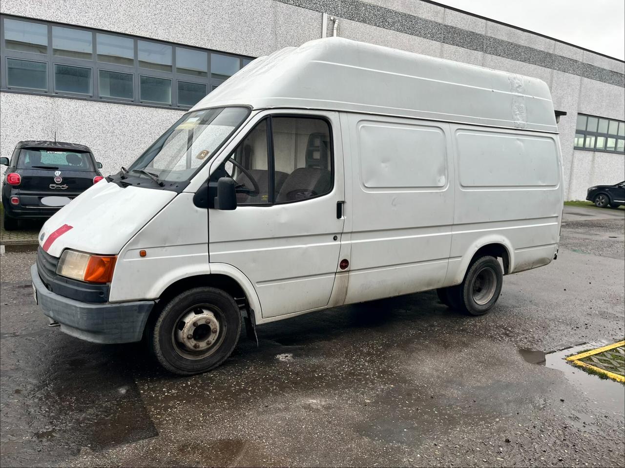 Ford Transit Diesel *SOLO 130'000 KM*