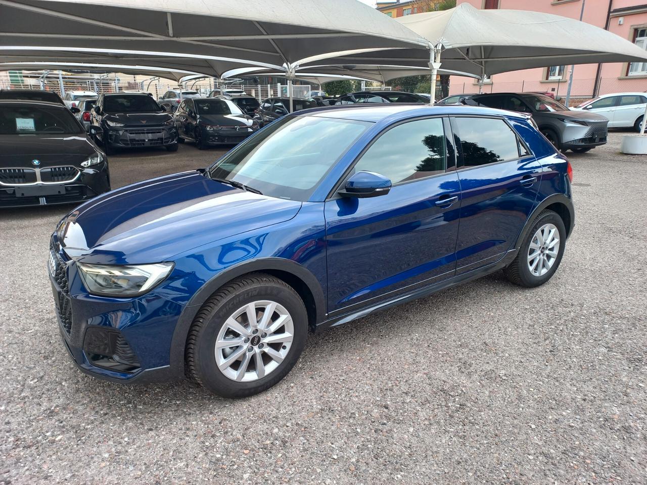 Audi A1 allstreet 30 TFSI S tronic 116 CV S-LINE INTERNO