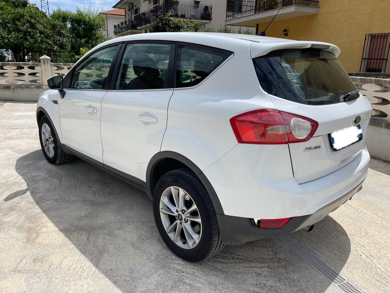 Ford Kuga 2.0 TDCI 140 CV 2WD