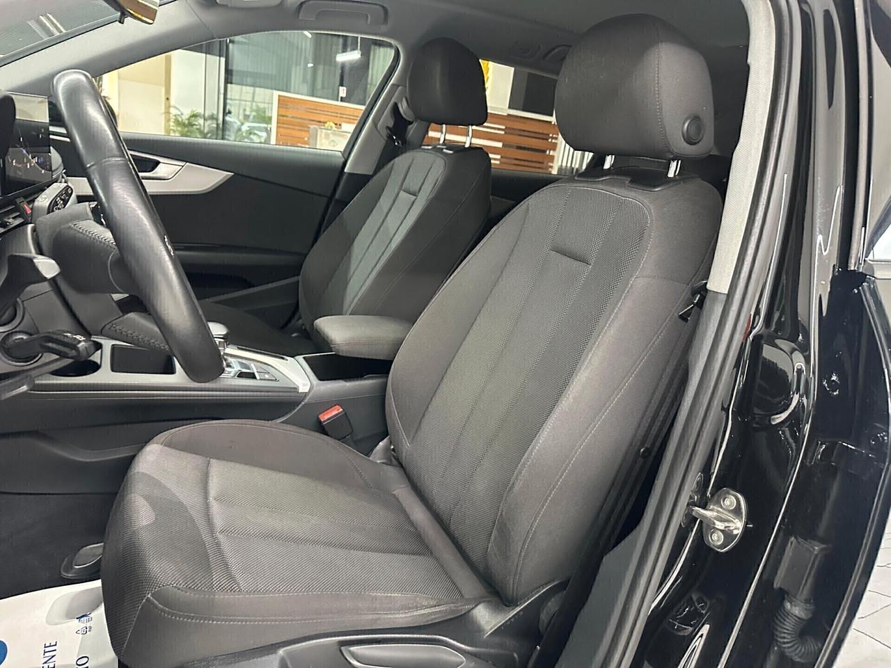 Audi A4 Avant 30 2.0 tdi 122cv s tronic