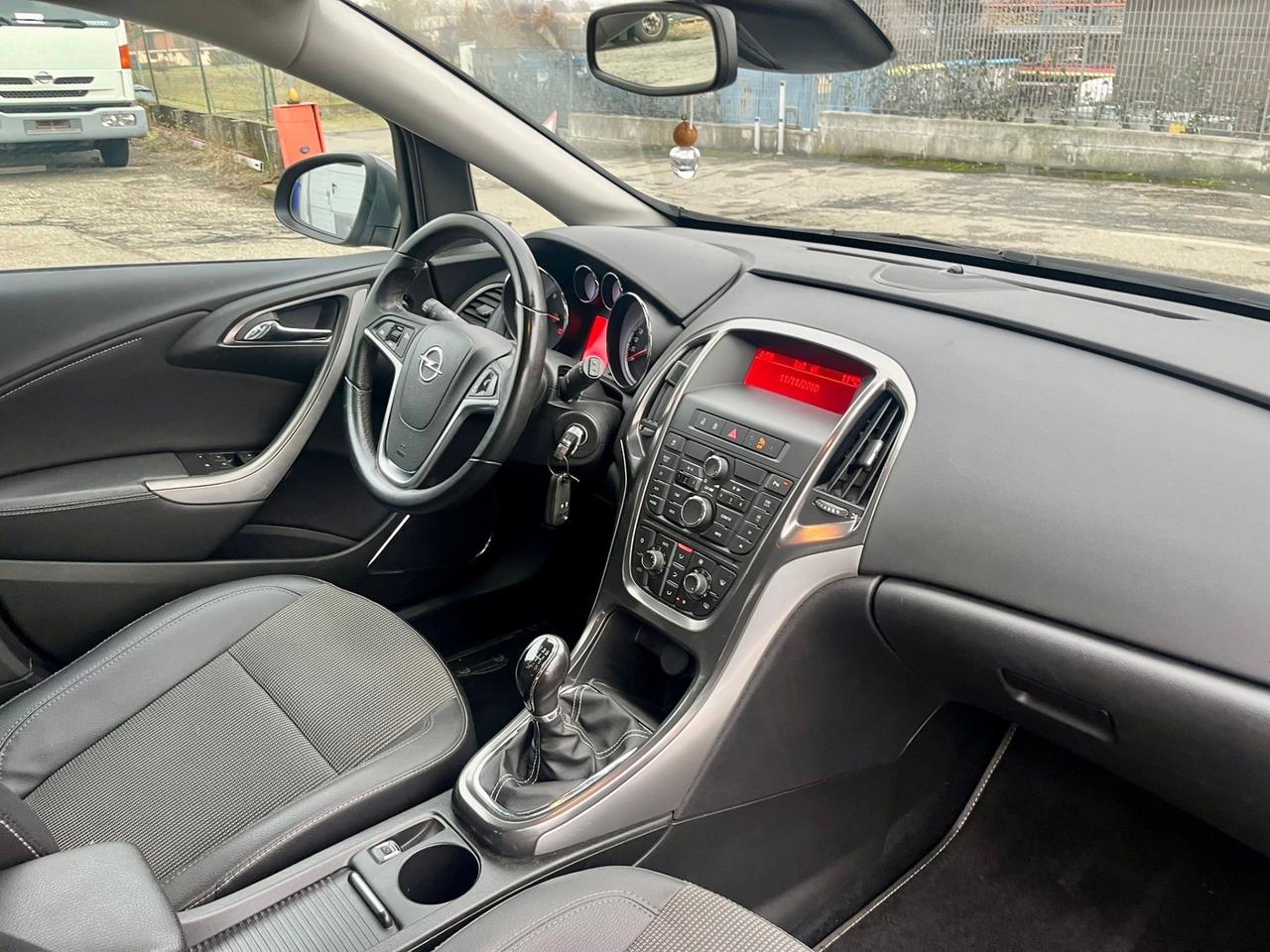 Opel Astra 1.7cdti 2011 109.000km cinghia/tagliando appena fatti