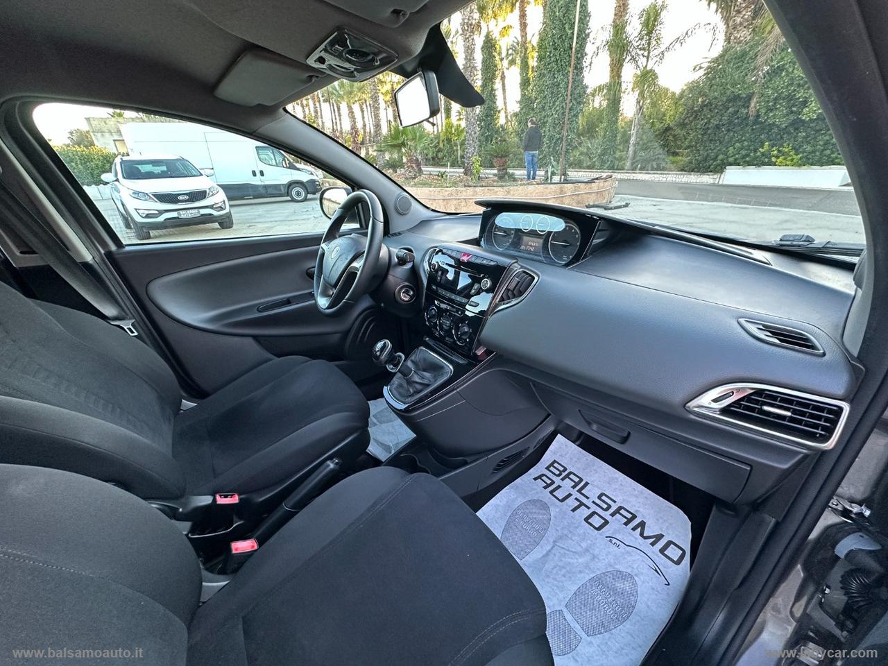 LANCIA Ypsilon 1.2 69 CV 5p. Gold