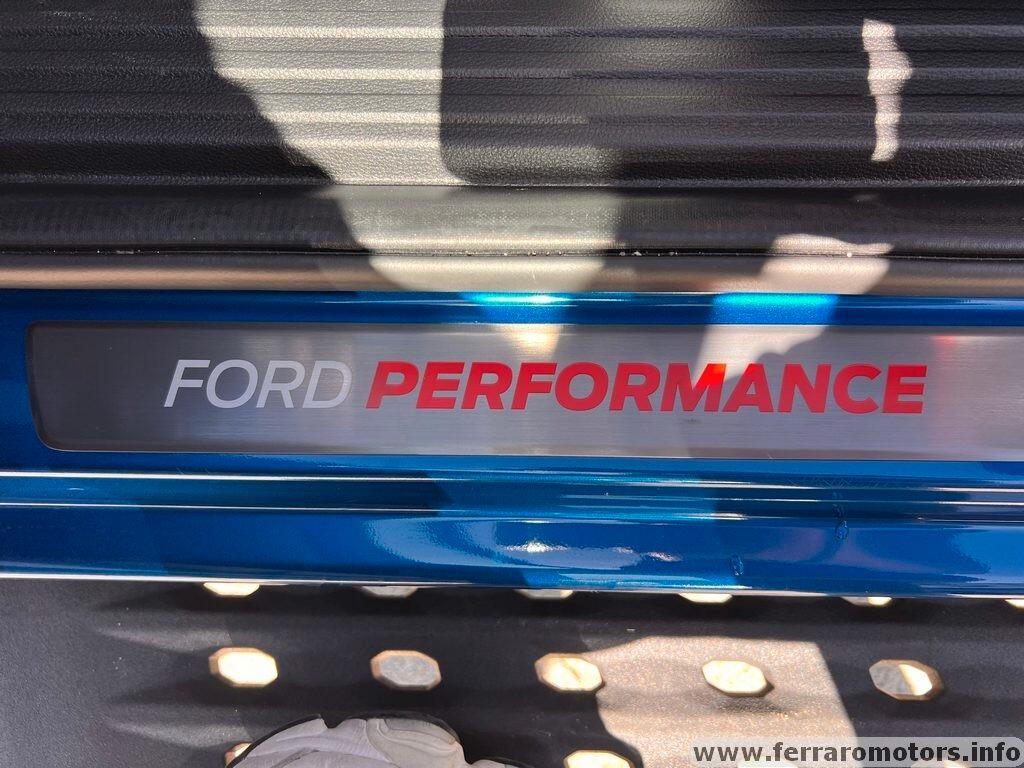 Ford Ranger Raptor 2.0 Ecoblue 4WD DC 5 posti a 729 euro al mese senza anticipo