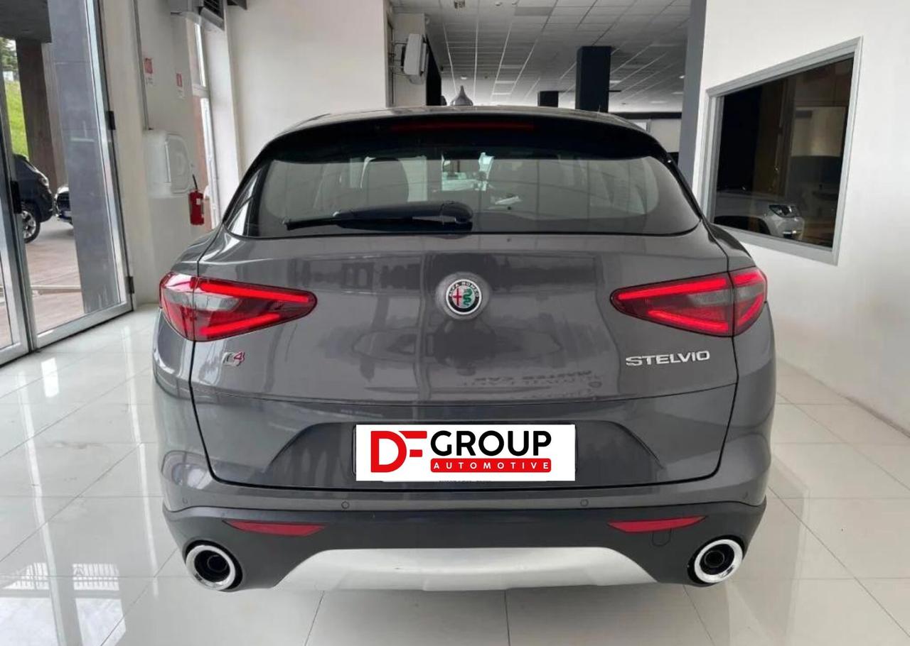 Alfa Romeo Stelvio 2.2 Turbodiesel 180 CV AT8 Q4 Business