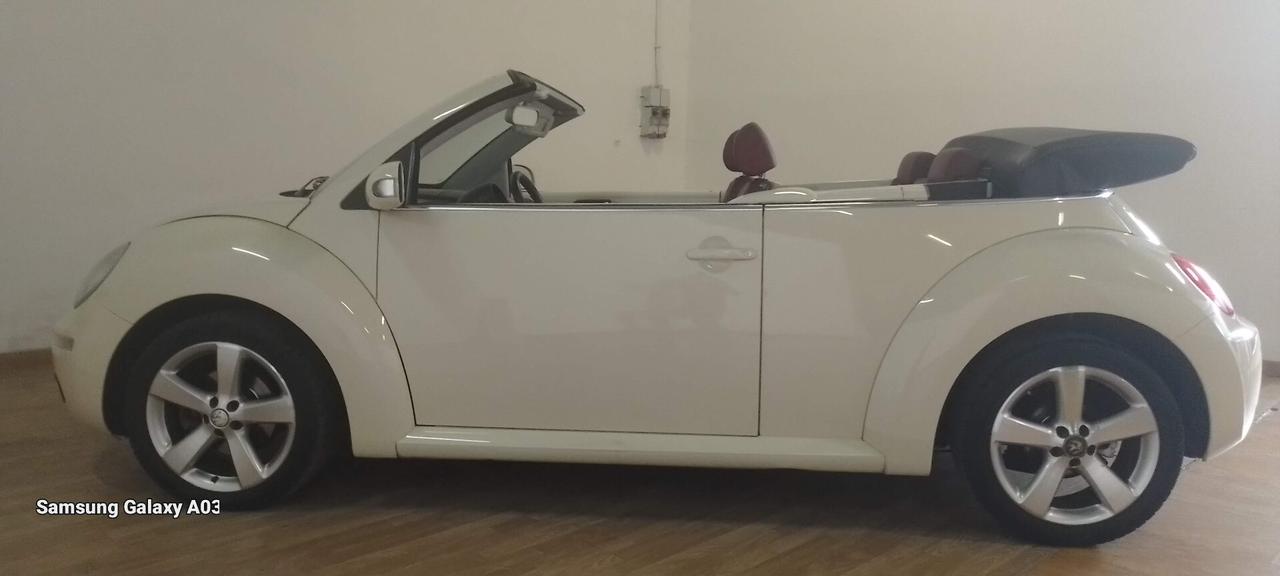 Volkswagen New Beetle 1.9 TDI 105CV Cabrio Lim. Red Edt.