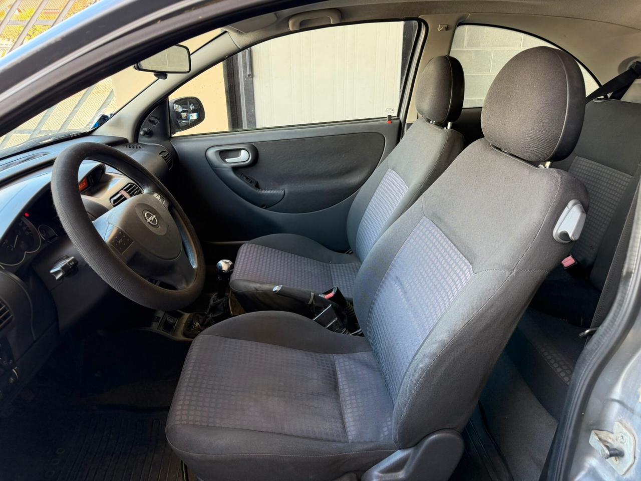 Opel Corsa 1.2i 16V cat 3 porte Silverline