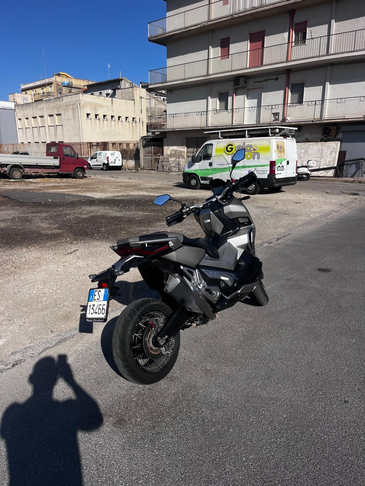 Honda ADV 350 2023 bauletto paravento