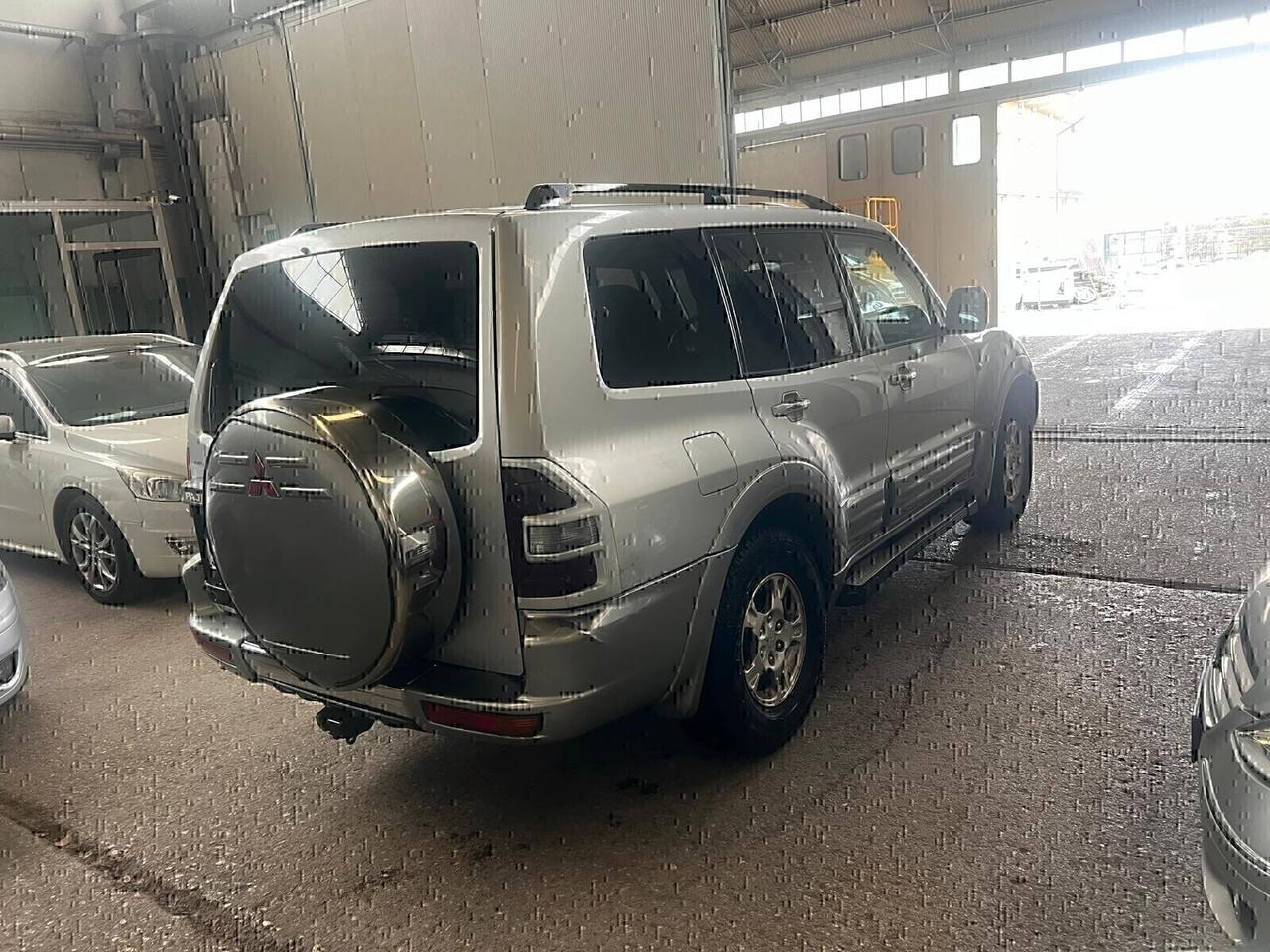 Mitsubishi Pajero 3,2 tdi DI-D GLX-2003